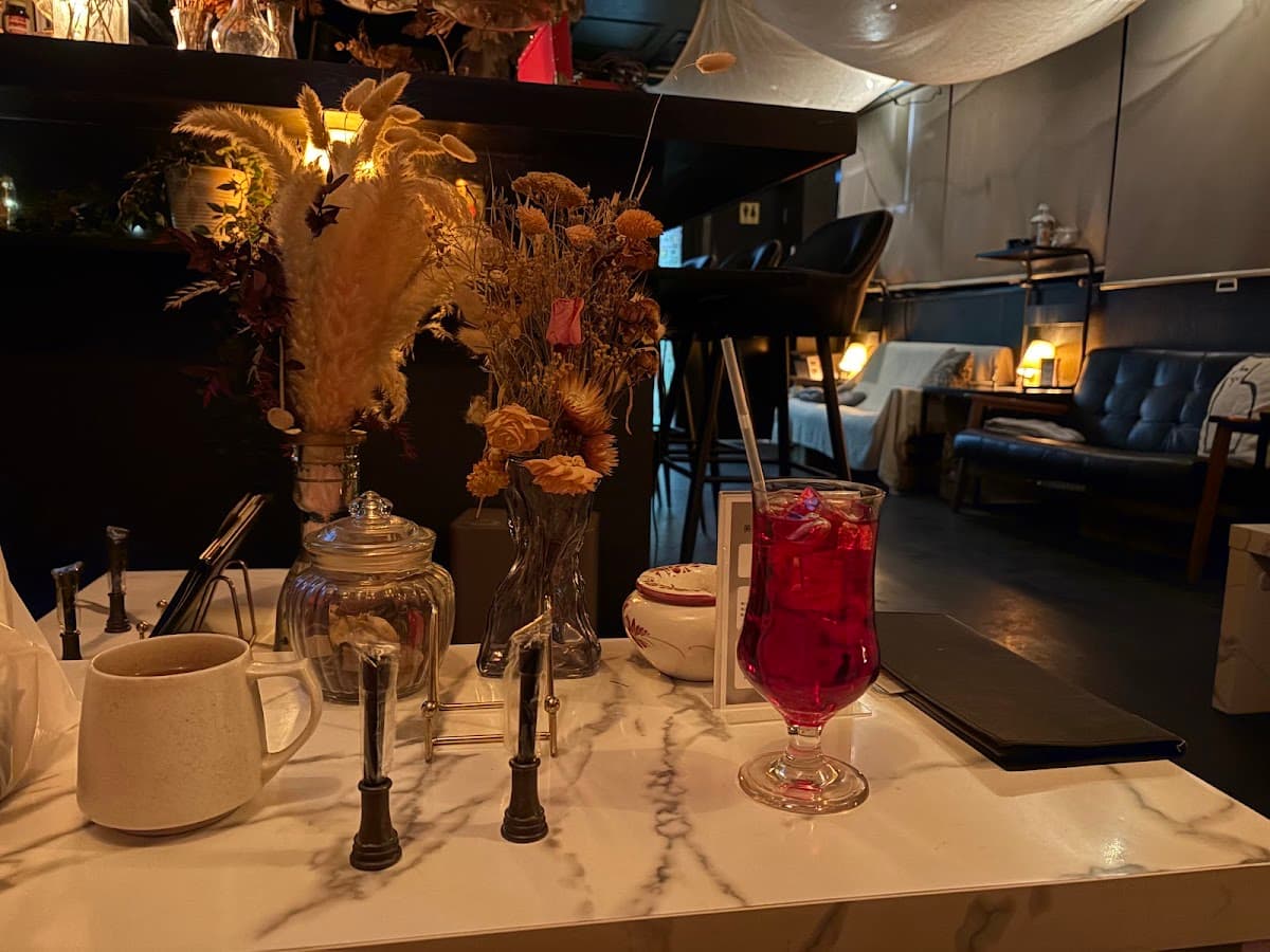 シーシャカフェ&バー 花冷えのカバー画像