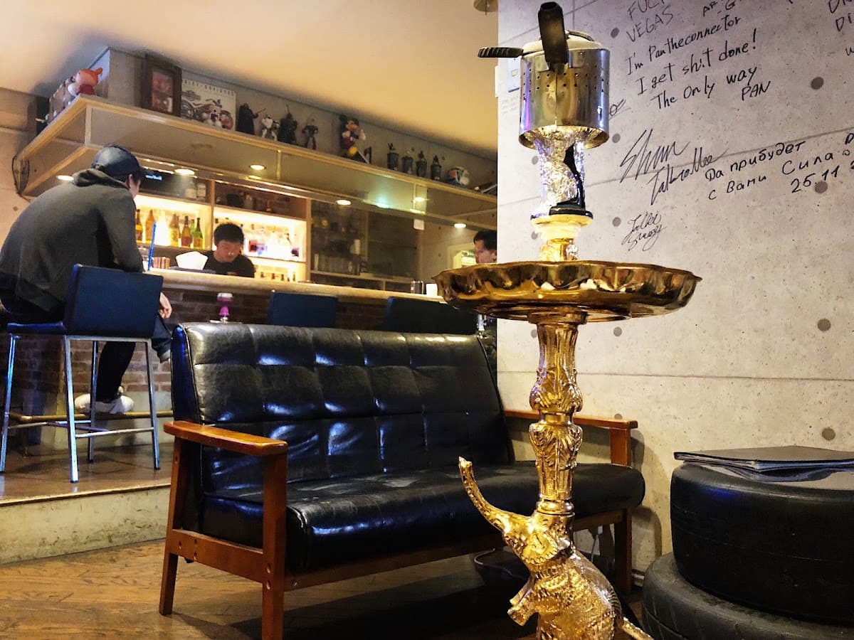 GARAGE AZABU Cafe&shisha Barのカバー画像