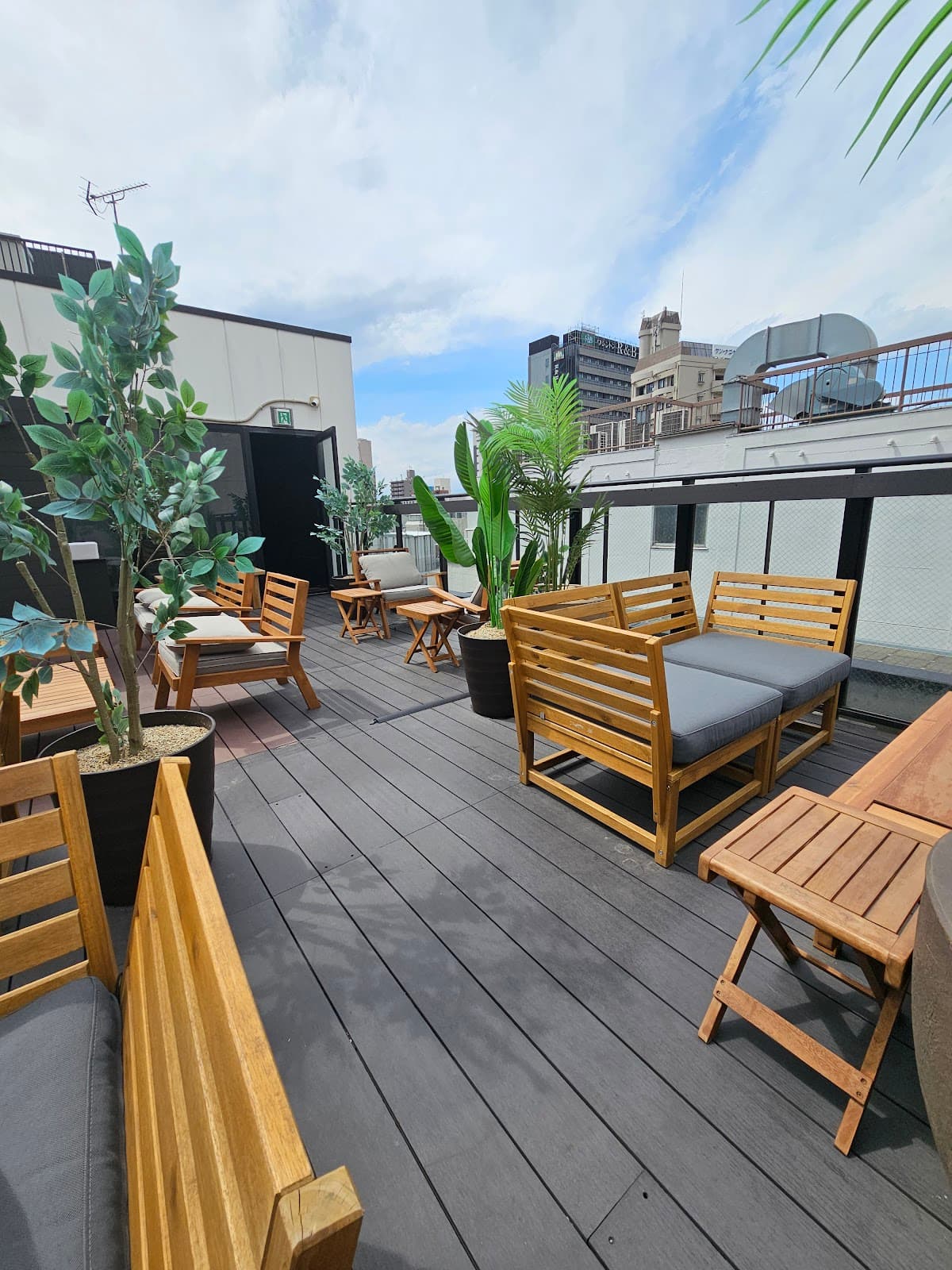 シーシャカフェ&バー muse/ミューズ 名古屋店(hookah lounge muse)のカバー画像