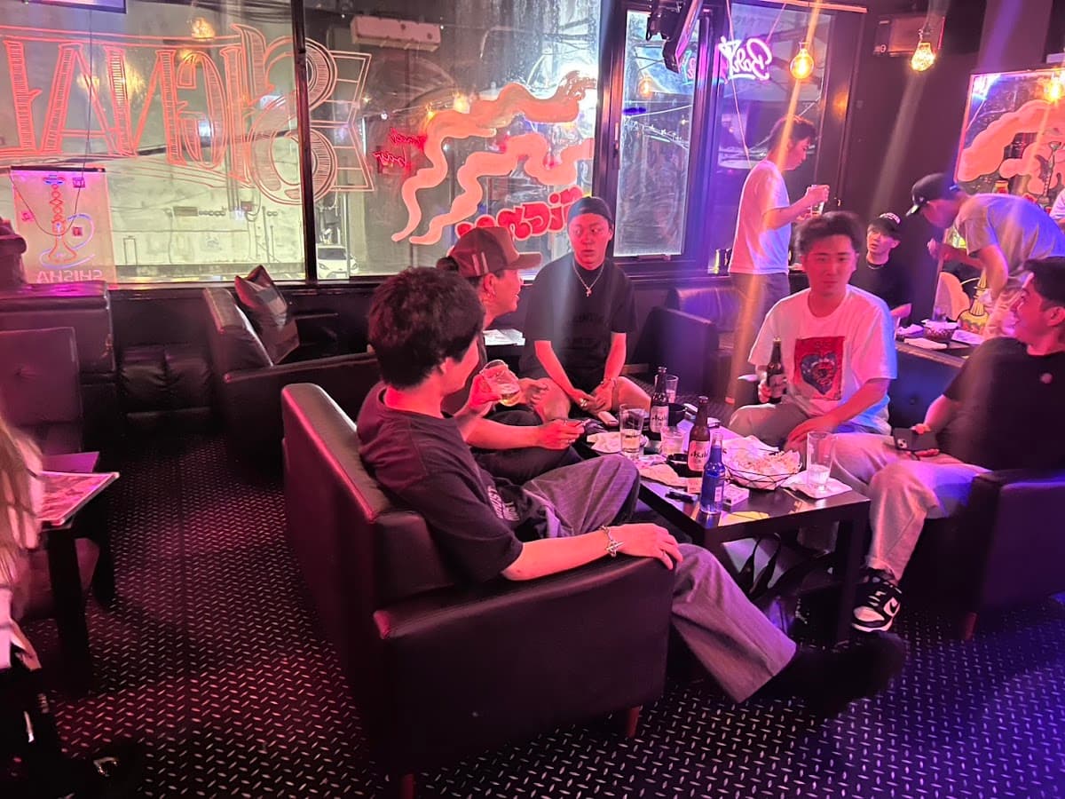 ダーツ BAR シーシャ &アミューズメントsignalのカバー画像