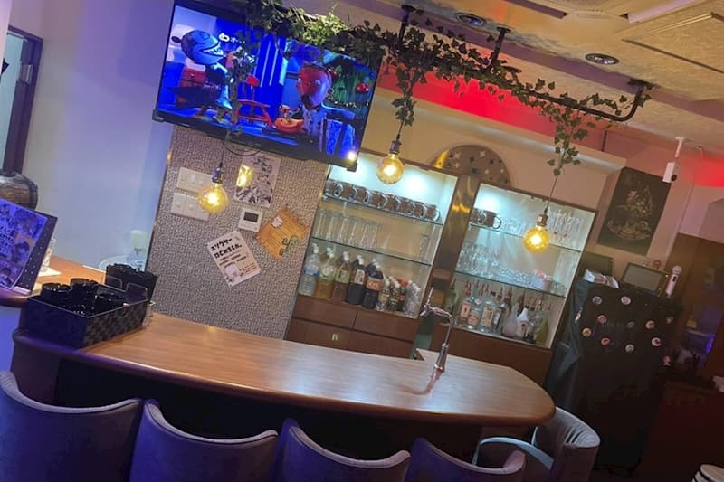 Cafe&Bar 千葉中央店 Fleurのカバー画像