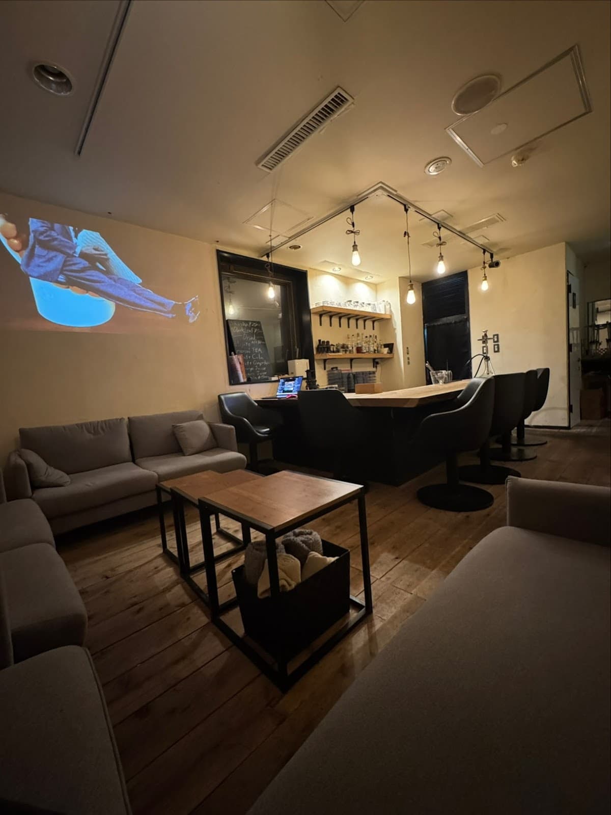Shisha Cafe & Bar 華煙瓶 すすきの店のカバー画像