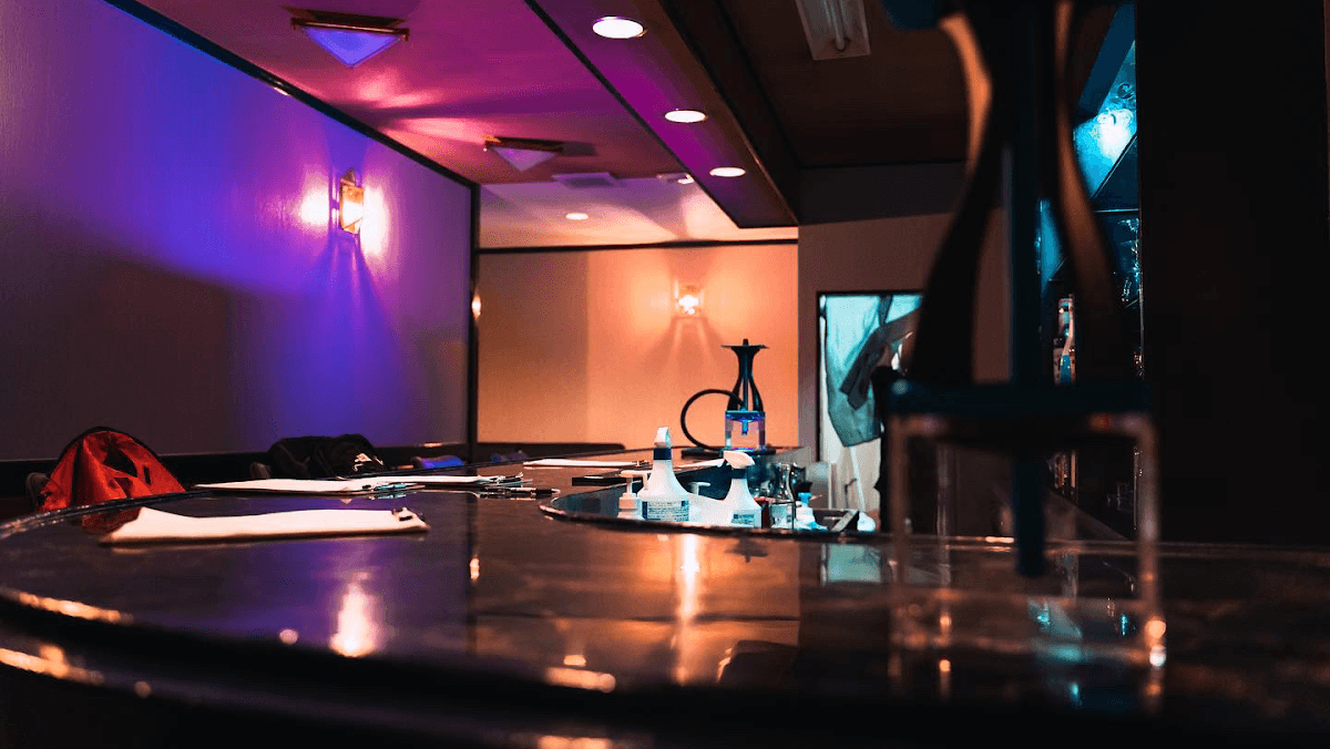 Shisha Bar POPSMOKEのカバー画像