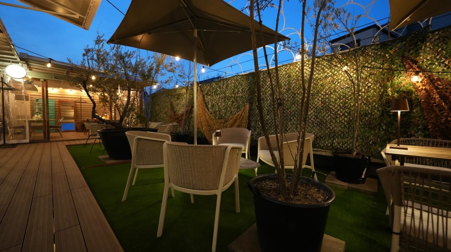 le'a craft(レアクラフト) ROOFTOP BARのカバー画像