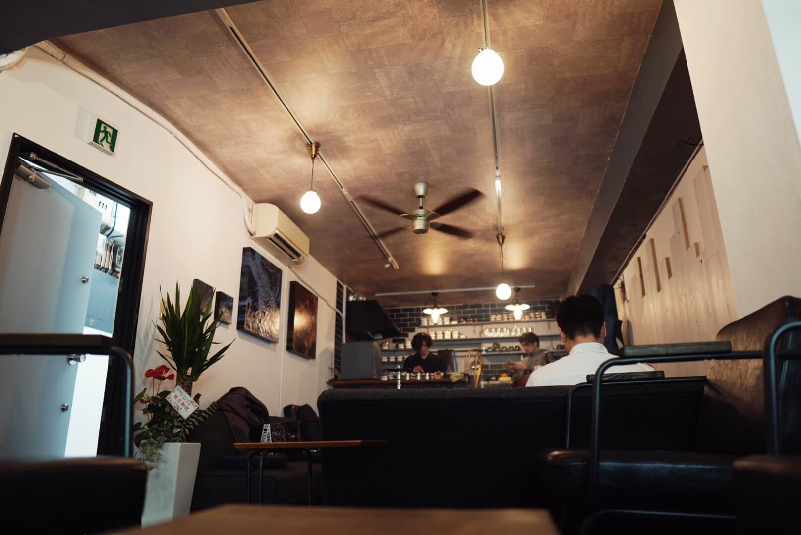 Cafe & Shisha Bar & Gallery HOTBOX 中目黒店(カフェ&シーシャバー&ギャラリー ホットボックス)のカバー画像
