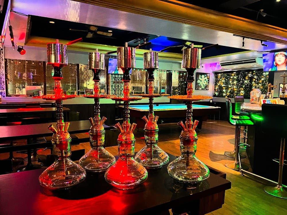 シーシャ MOJO Bar&Lounge 那覇 ビリヤードのカバー画像