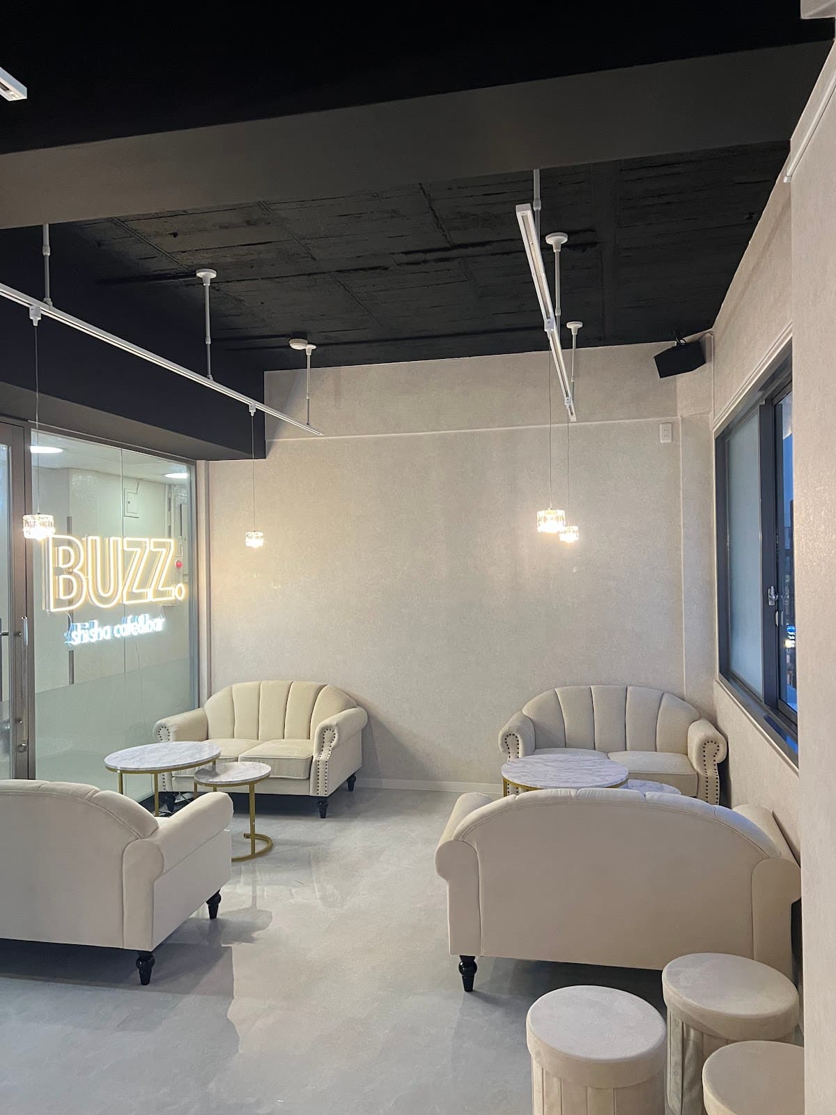 BUZZ.shisha cafe&barのカバー画像