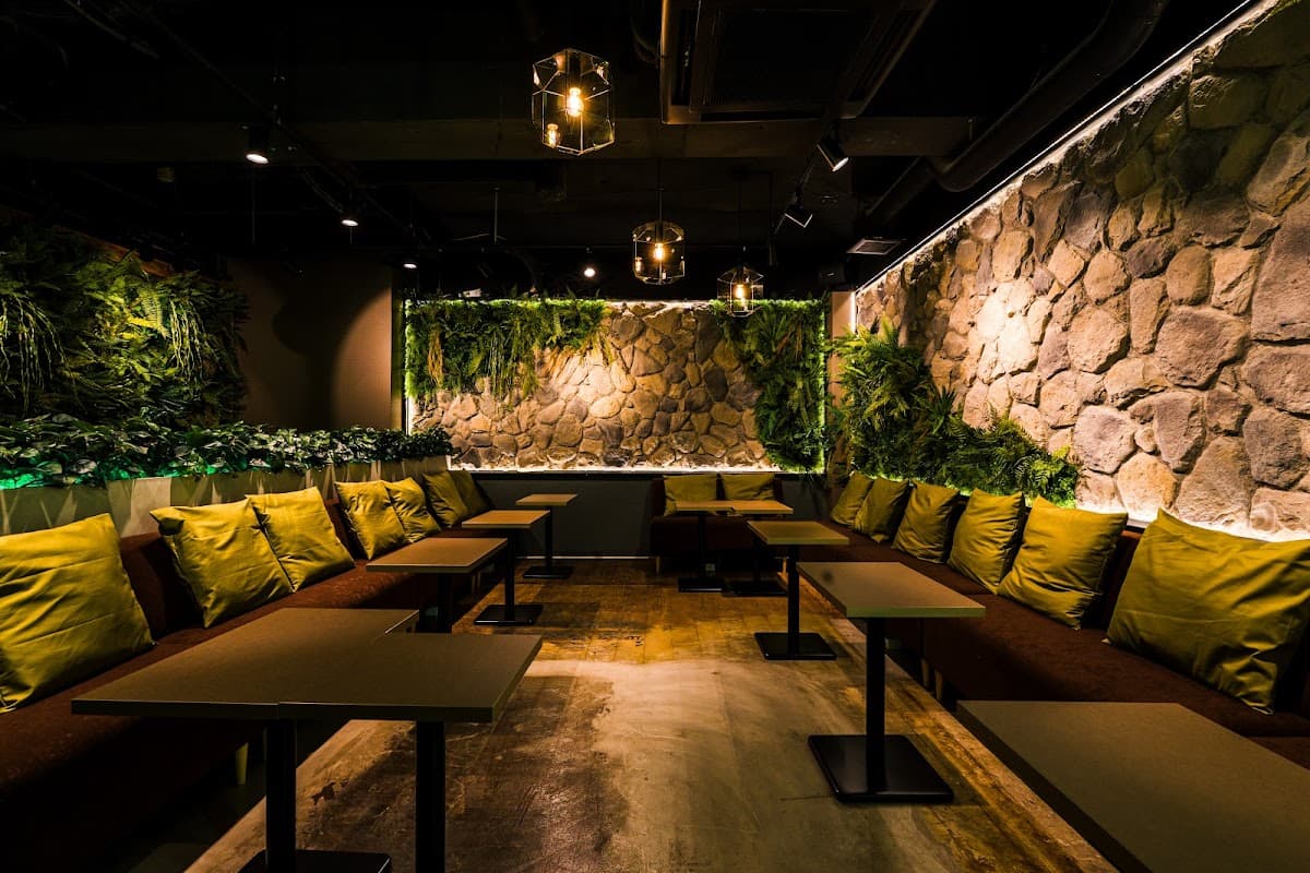 シーシャ カフェ&バー C.STAND(シースタンド)広島流川通り店のカバー画像