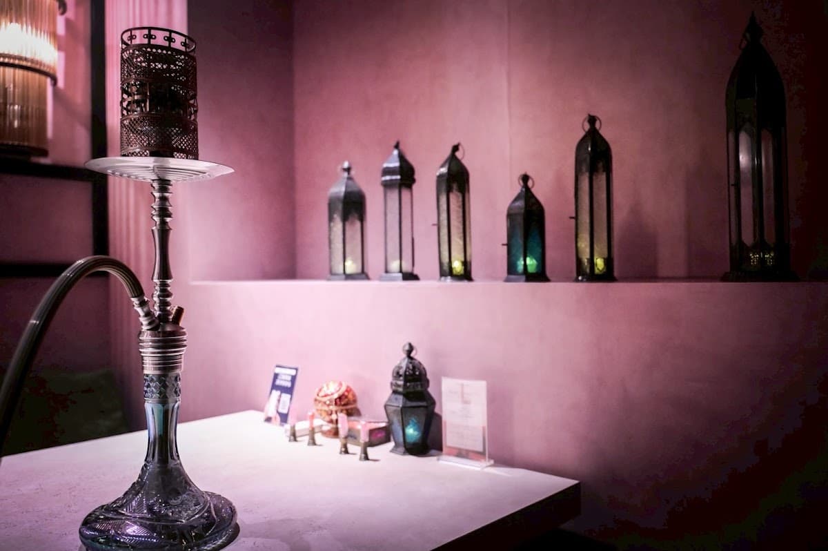 Shisha Cafe & Bar Aniesha cave (アニーシャケイブ) 六本木店のカバー画像