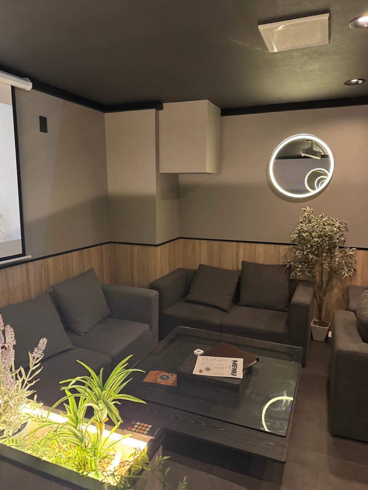 shisha bar guleum 【シーシャ・バー・クルム】のカバー画像