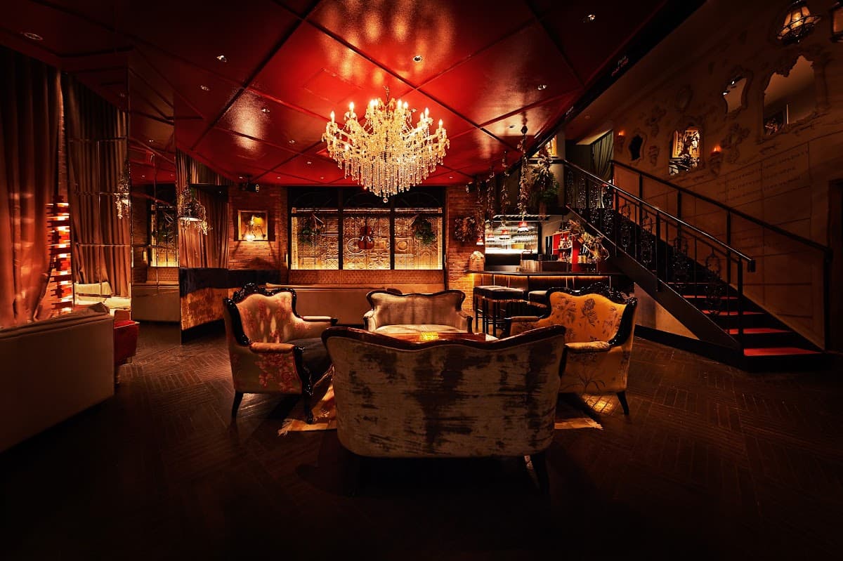 シーシャラウンジ チルラグ 東京 麻布十番店|SHISHA LOUNGE Chillrug TOKYO Azabu-Jubanのカバー画像