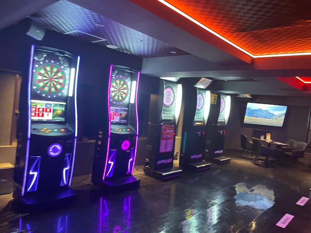 C.STAND DARTS+ 西武新宿・歌舞伎町3号店のカバー画像