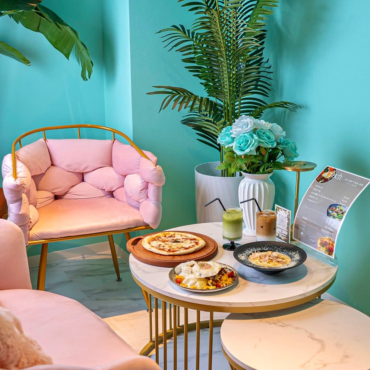 SHISHA CAFE&DINING Suphaのカバー画像