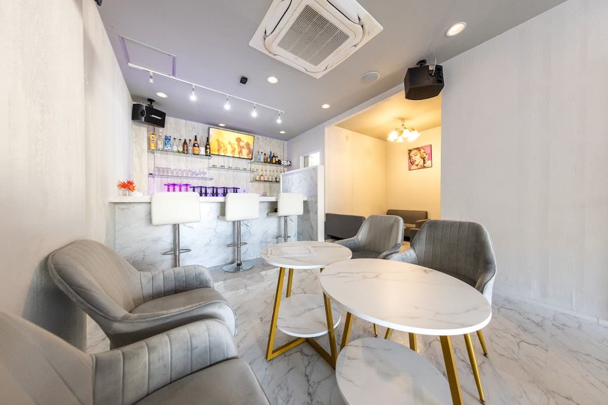 Athena Shisha Bar & Cafeのカバー画像