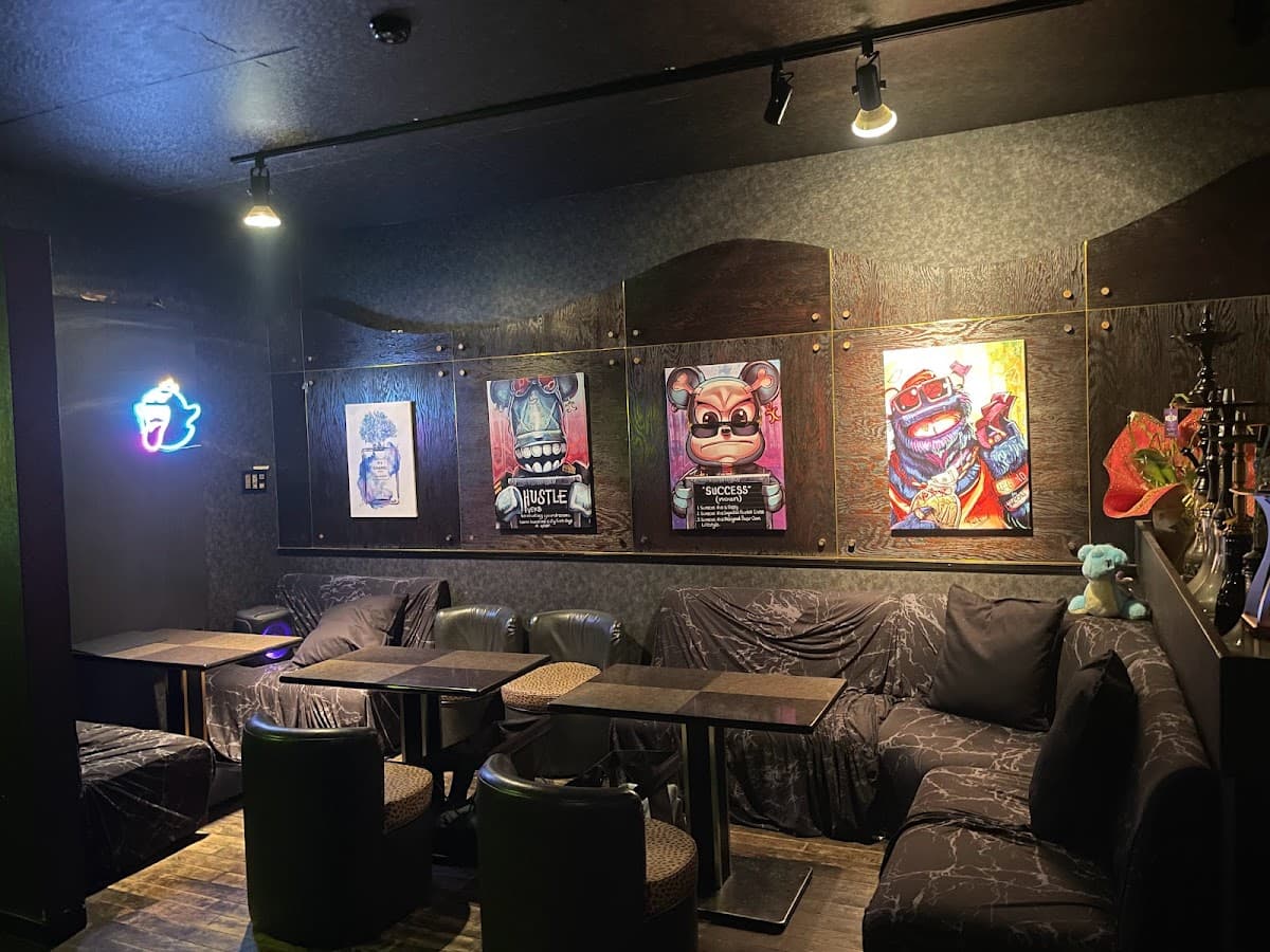 山梨 甲府 シーシャ バー family(ファミリー) 本店のカバー画像